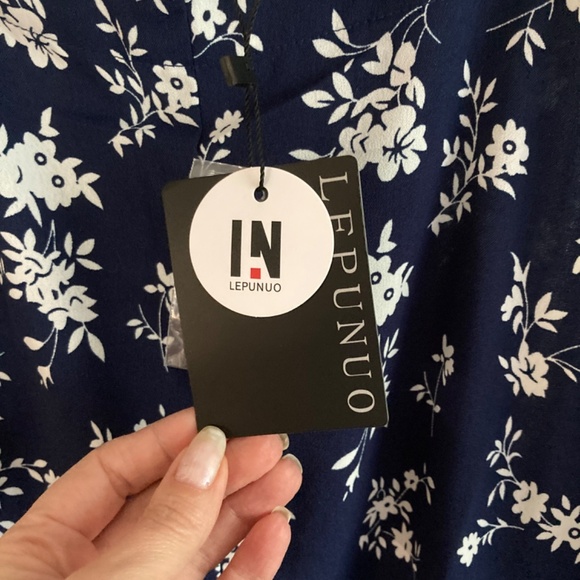 Floral Navy Blue and White Romper || Lepunuo - Picture 6 of 7